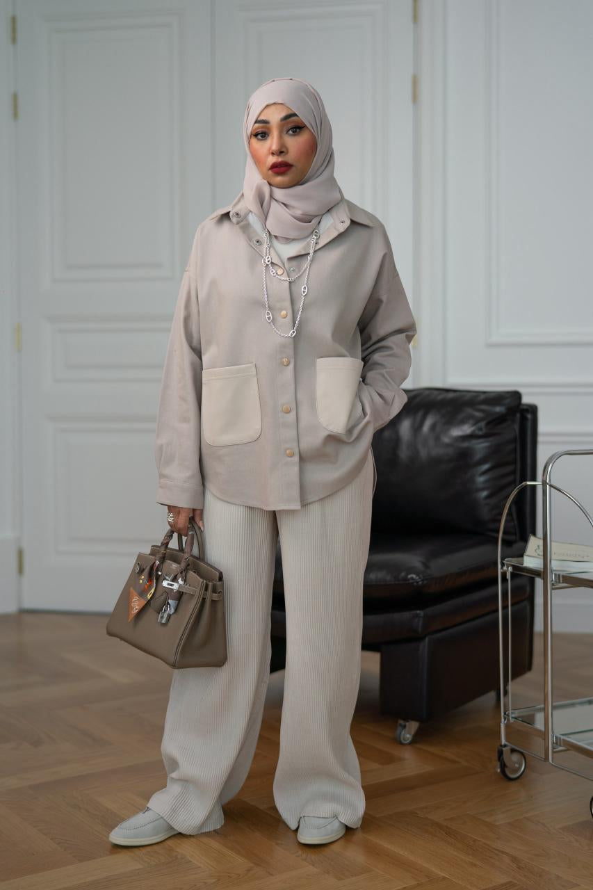 Wide Legs Pleats Pants - Beige
