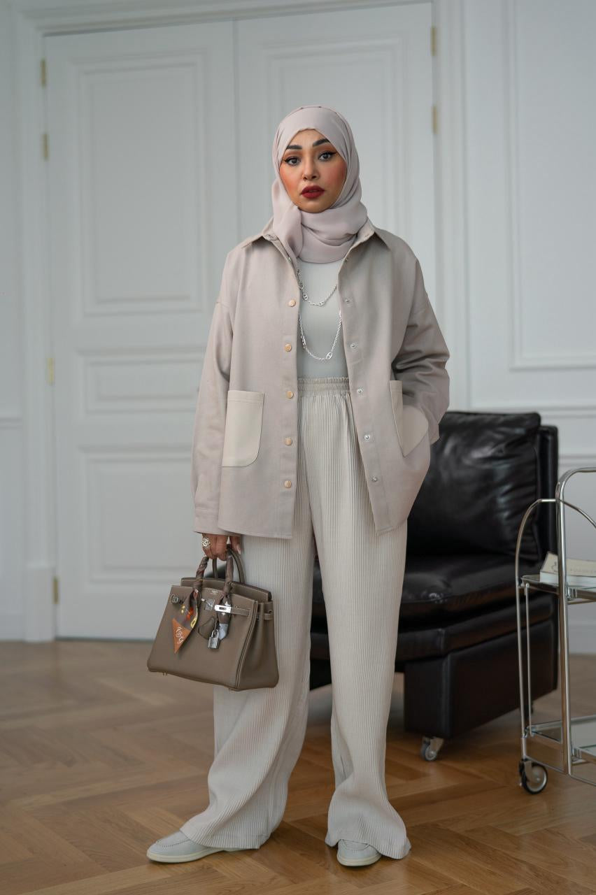 Wide Legs Pleats Pants - Beige