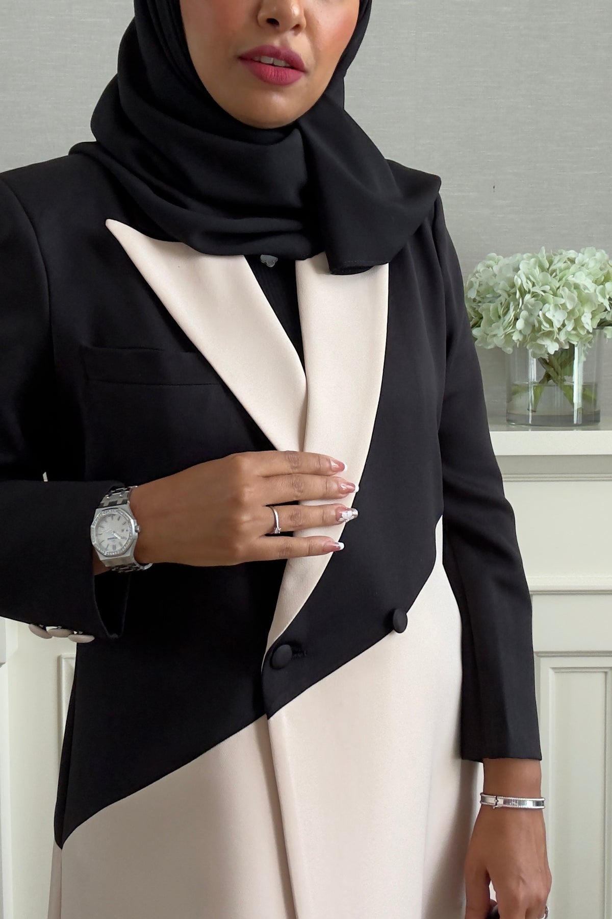 Blazer #2 Abaya - Black/Ivory