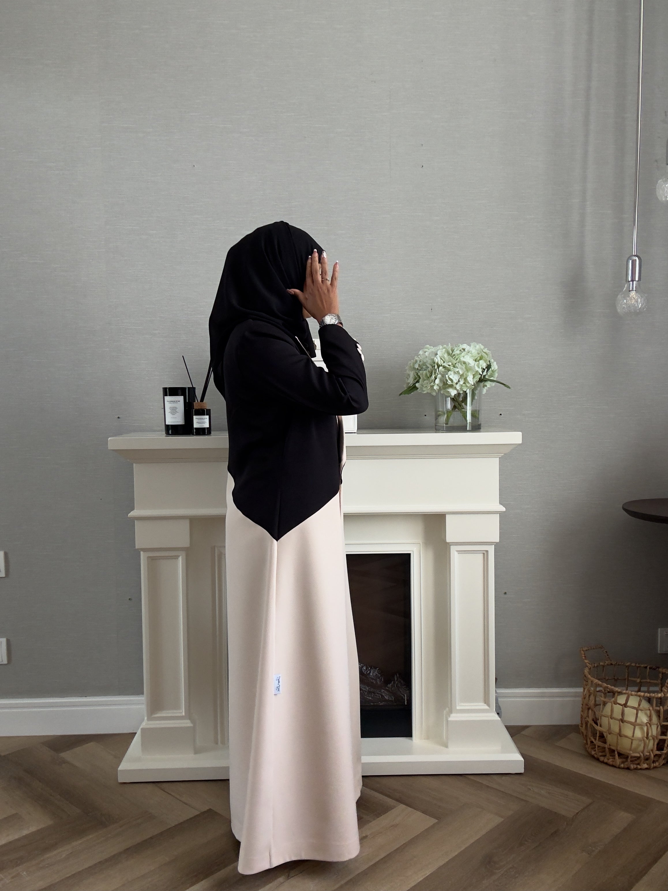 Blazer #2 Abaya - Black/Ivory