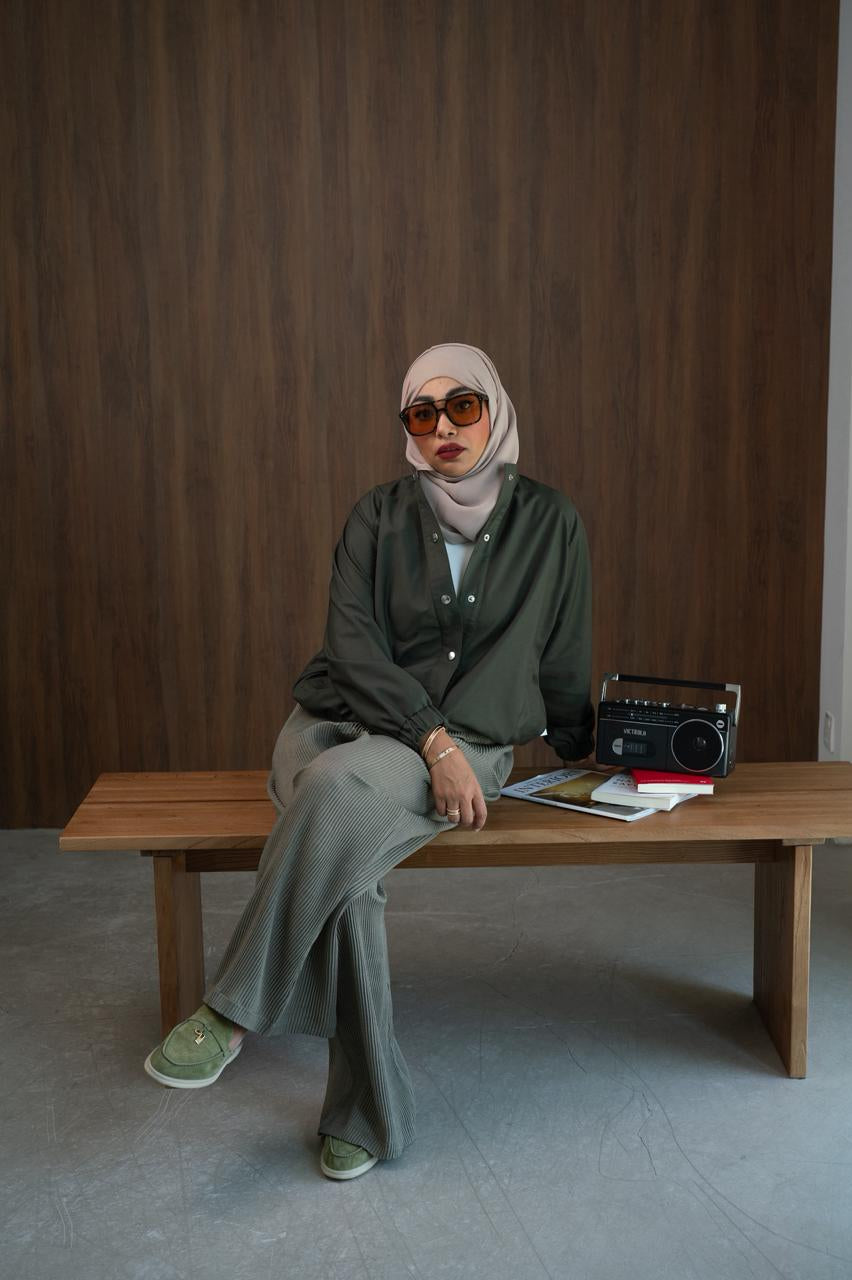 Wide Legs Pleats Pants - Green