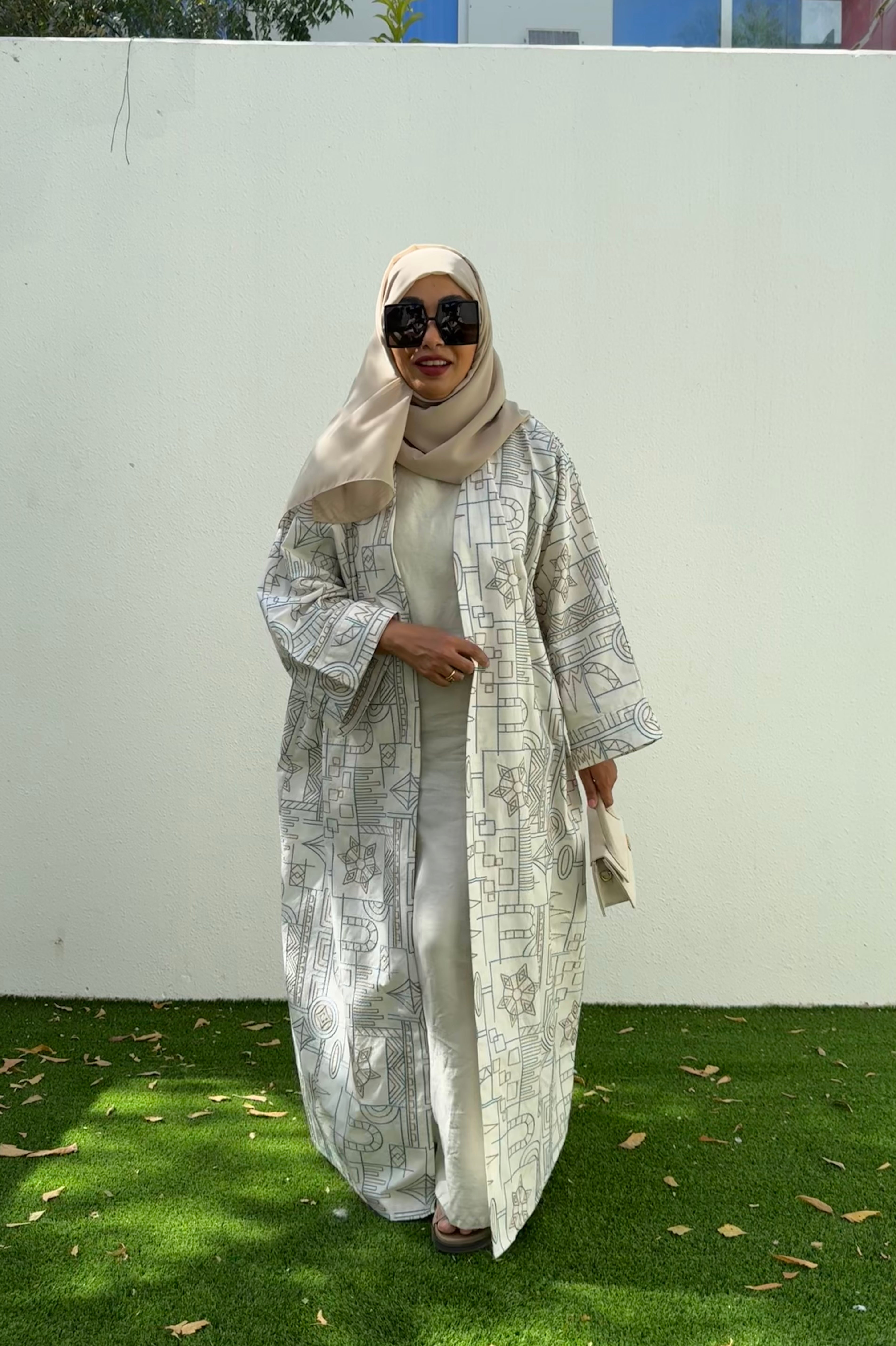 Customized Riyadh Abaya - Ivory