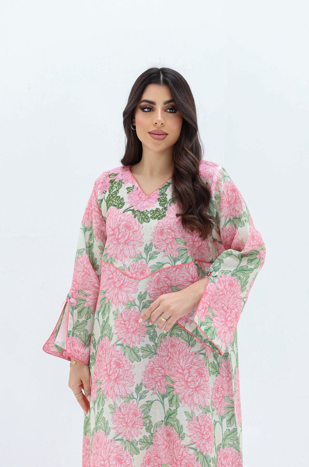 L86 Cream Pink Jalabiya