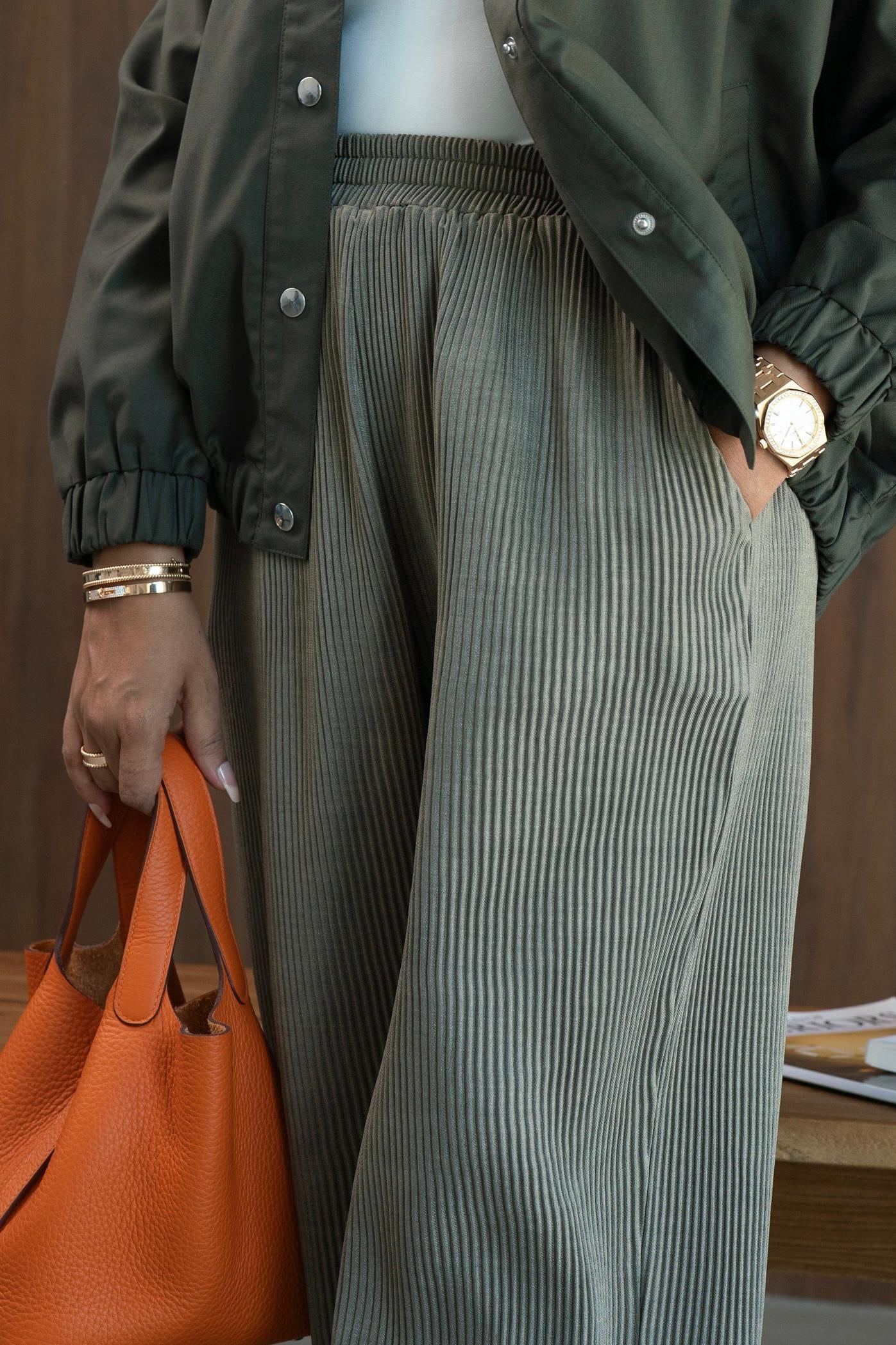 Wide Legs Pleats Pants - Green