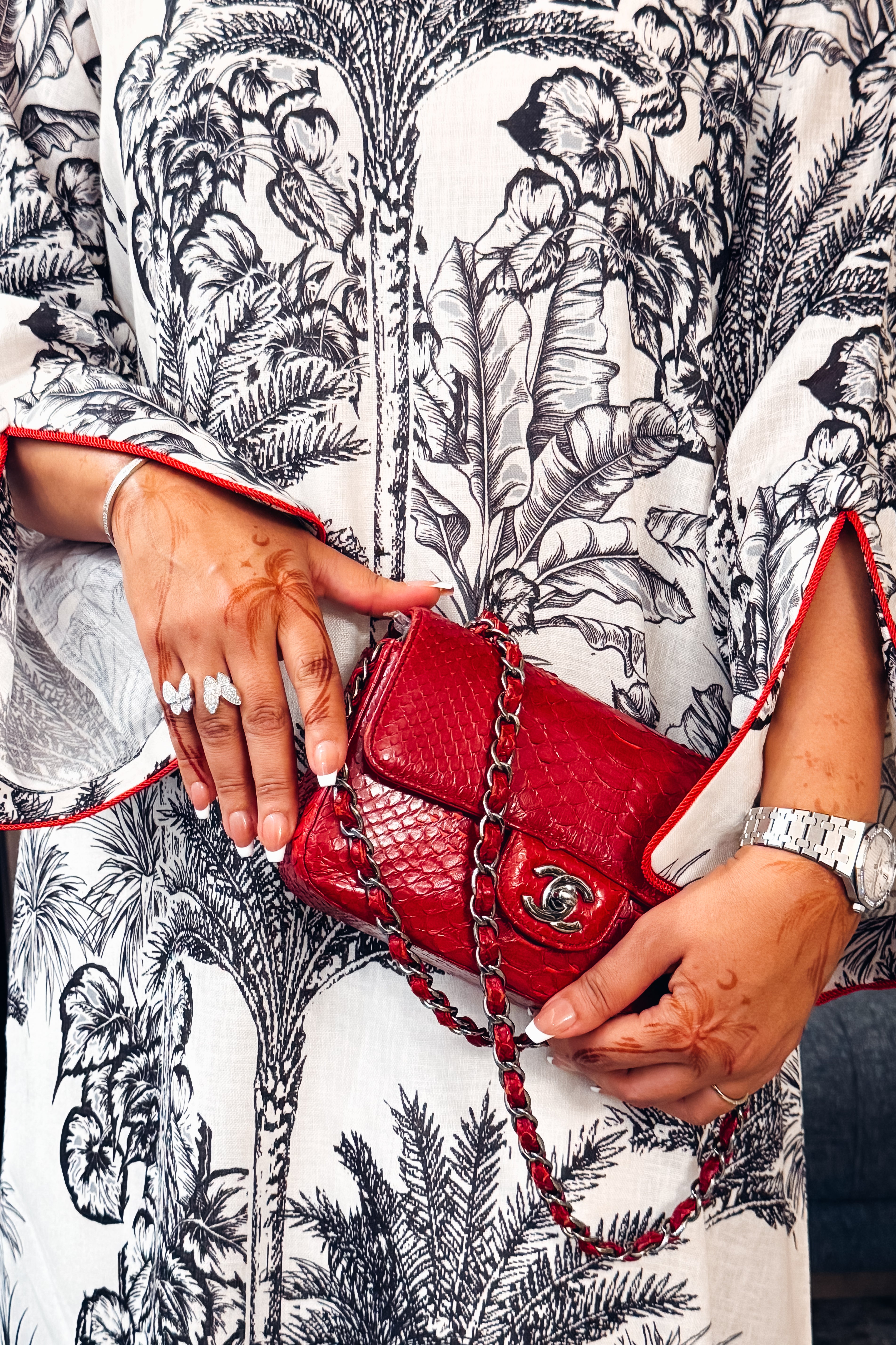 Ready - L31 White Black Jalabiya