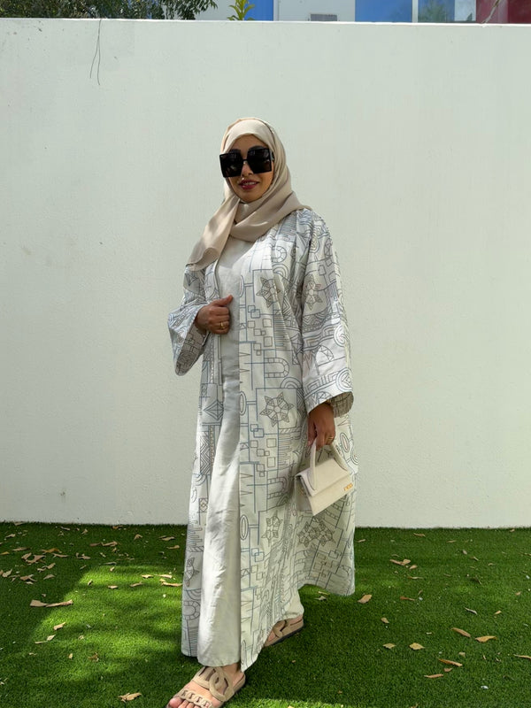 Customized Riyadh Abaya - Ivory
