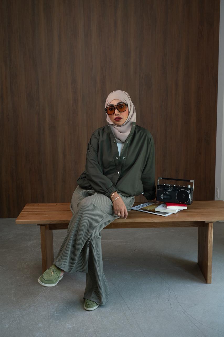 Wide Legs Pleats Pants - Green