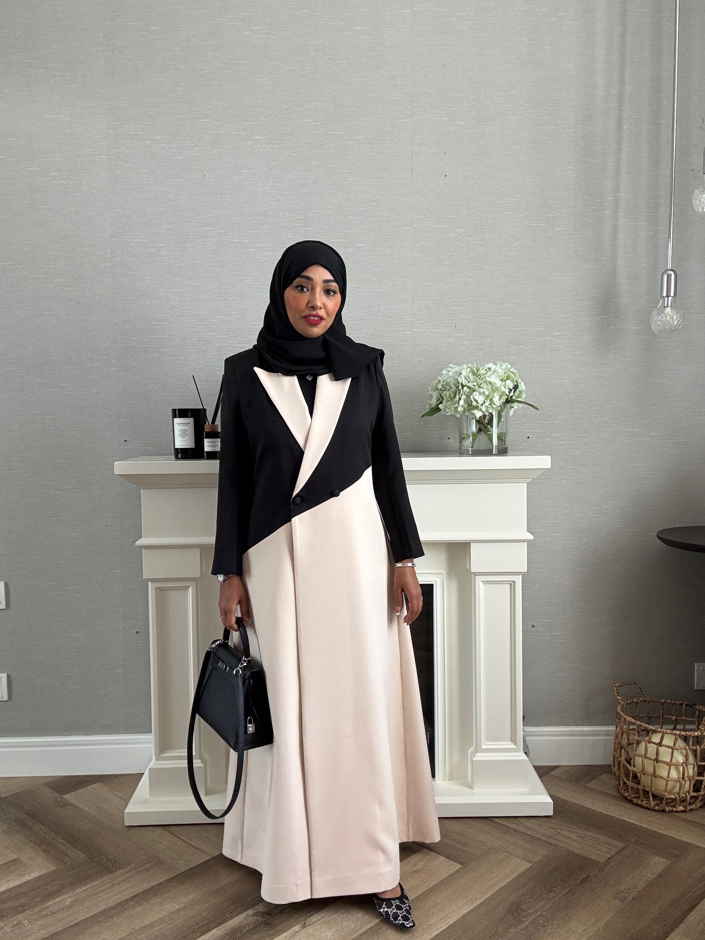 Blazer #2 Abaya - Black/Ivory