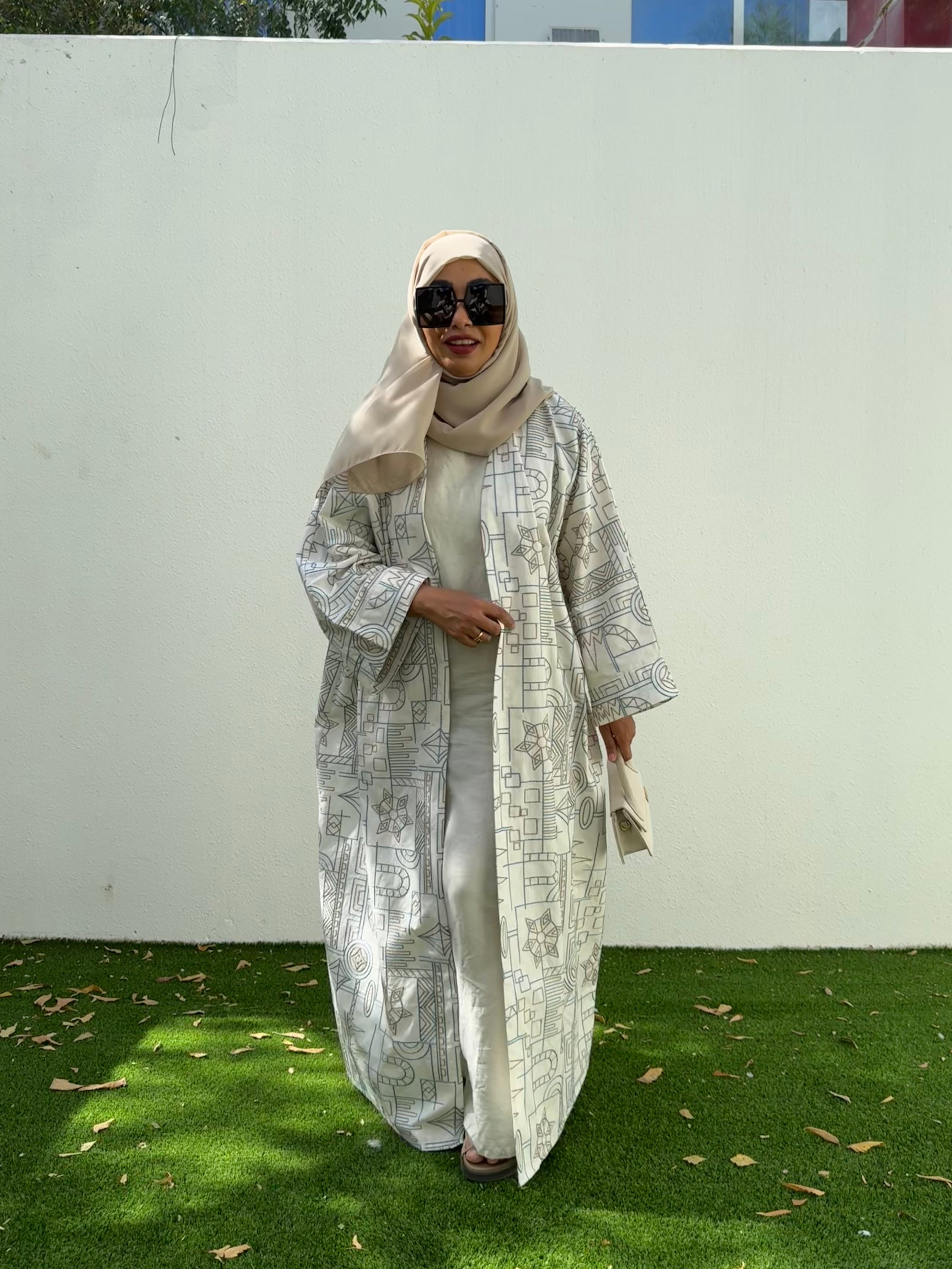 Customized Riyadh Abaya - Ivory