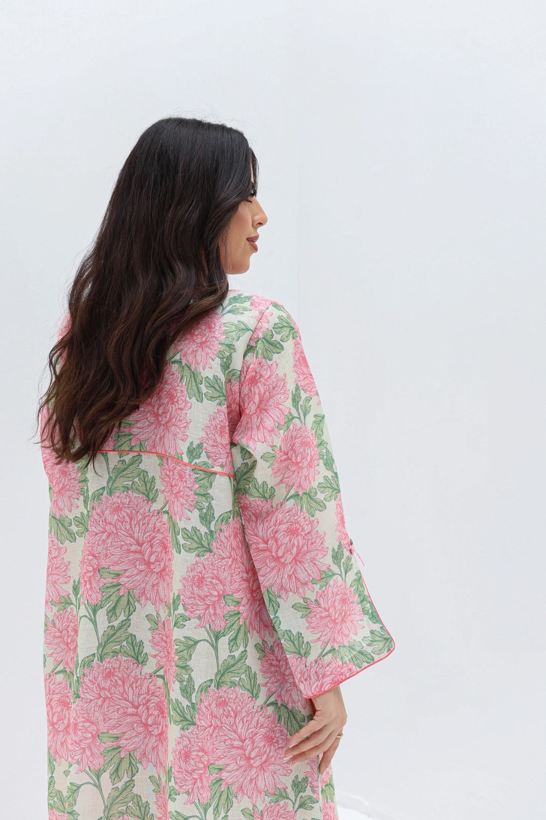 L86 Cream Pink Jalabiya