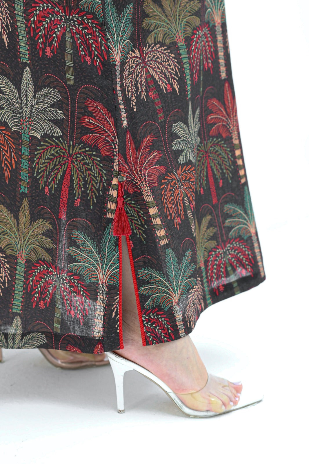 L98 Dark Palm Jalabiya