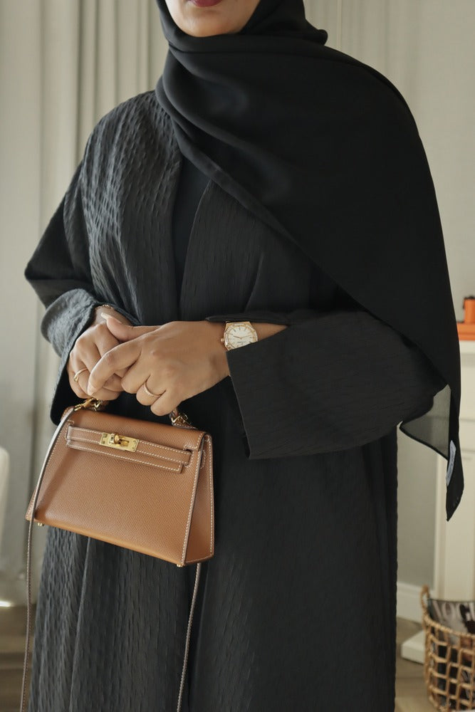 Waves Abaya With Scarf - Black