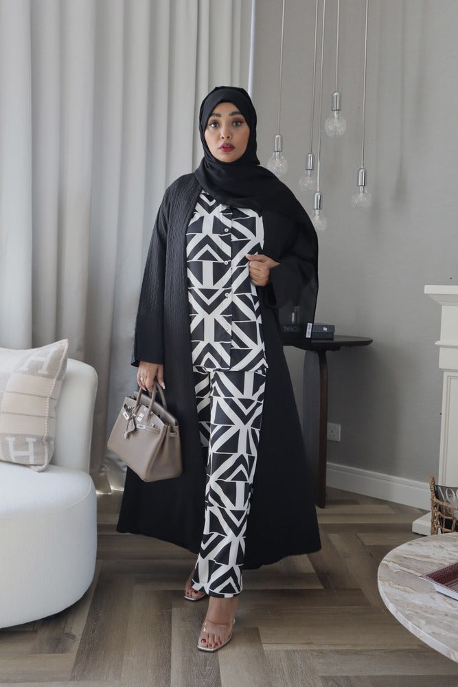 Waves Abaya With Scarf - Black