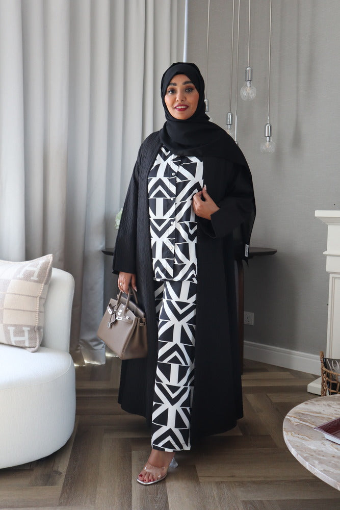 Waves Abaya With Scarf - Black